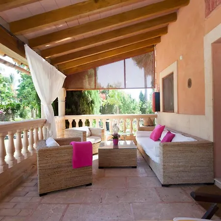 Es Revellar Art - Adults Only Farm stay *