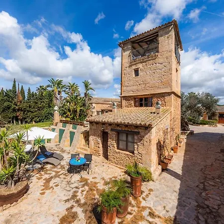 Es Revellar Art - Adults Only Farm stay *