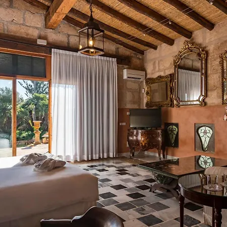 Es Revellar Art - Adults Only Farm stay *